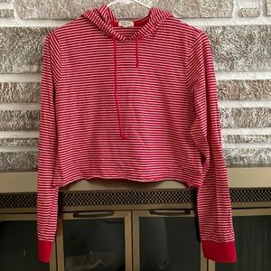 Stretchy crop light sweatshirt